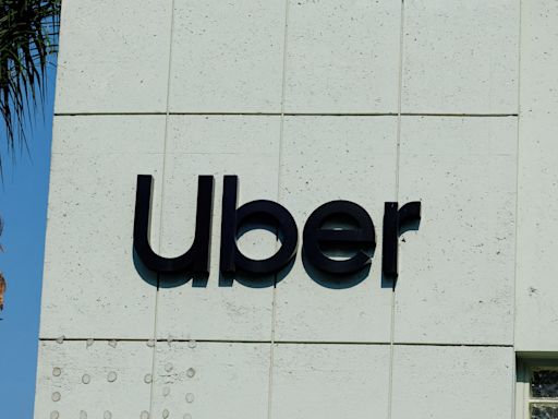 Uber pays US car owners to switch to other transport modes for five weeks