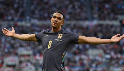 England international expresses SERIOUS doubt about Alexander-Arnold midfield move