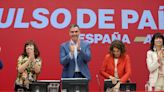 El PSOE da autonomía a Illa para explorar pactos y Sánchez toma impulso: "Estoy feliz"