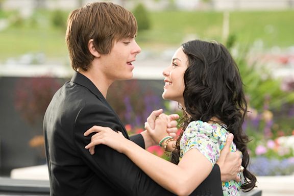 Zac Efron Was Encouraged to ‘Explore’ Real Romance With Vanessa Hudgens on ‘High School Musical’ Set