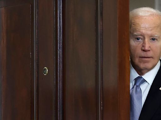 Joe Biden’s Family Start Plotting His Exit as More Top Democrats Say ‘Quit’