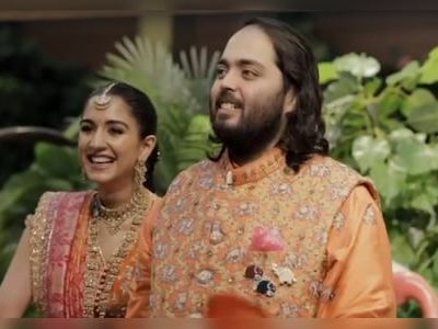 Anant Ambani-Radhika Merchant wedding: Couple-to-be join family for traditional Mameru ceremony - CNBC TV18