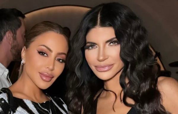 Teresa Giudice pokes fun at her swimsuit Photoshop fail with Larsa Pippen after fans roast her