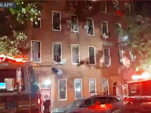 Incendio deja varios heridos en apartamento de Brooklyn