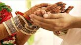 MP: Woman Elopes With Man Of Another Faith In Mandleshwar, Hindu Community Gheraoes Police Station