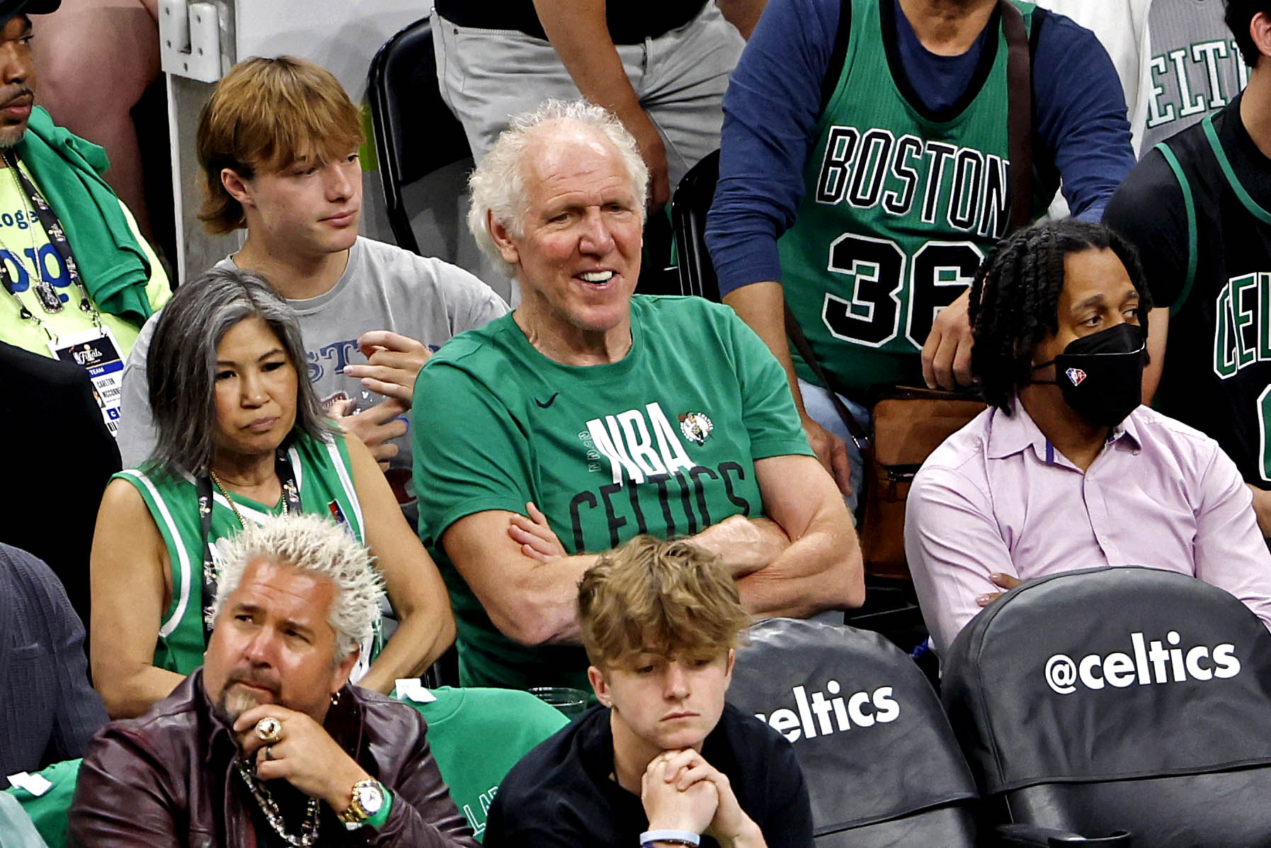 Hall of Fame Boston Celttics big man, broadcaster Bill Walton passes at age 71