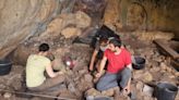 Un día en la excavación arqueológica de la Cova Foradà de Oliva