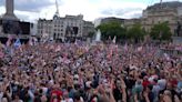 Thousands join Tommy Robinson march in London