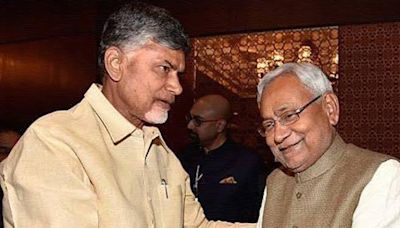 Congress reaches out to Naidu, Nitish as NDA Attempts to form alliance government