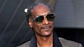Fans Cant Get Enough of Snoop Dogg’s ‘Adorable’ Reaction to Meeting a French Bulldog