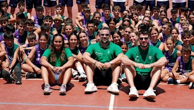 Visita al campus del Unicaja Jonathan Barreiro, Carmen Ruiz y Carlos Cabezas