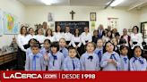 El CEIP Pérez Molina de Ciudad Real sigue celebrando su centenario con una exposición fotográfica y un aula del pasado