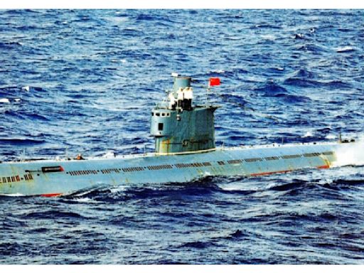 中國潛艦到台海！094核潛艦非首次 軍方曾海空圍獵R級潛艦35小時