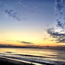 L'alba di un nuovo giorno... #sunrise #cagliari #sea #summ… | Flickr