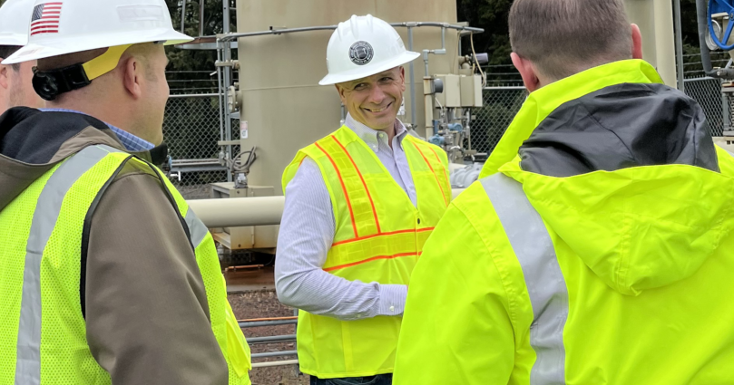 Washington lawmaker tours Cowlitz County landfill methane gas capture project