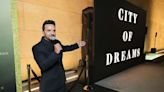 ¡Exclusiva! Luis Fonsi habla sobre 'City of Dreams', una película que puede salvar vidas