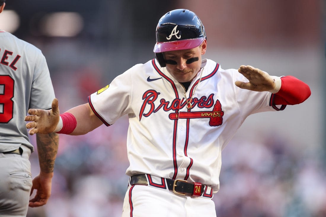 Deadspin | Braves bid to wake up bats in opener vs. Athletics