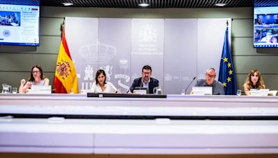 Trabajo propone mayor flexibilidad en la distribución de la jornada irregular durante 2025 para atraer a la CEOE