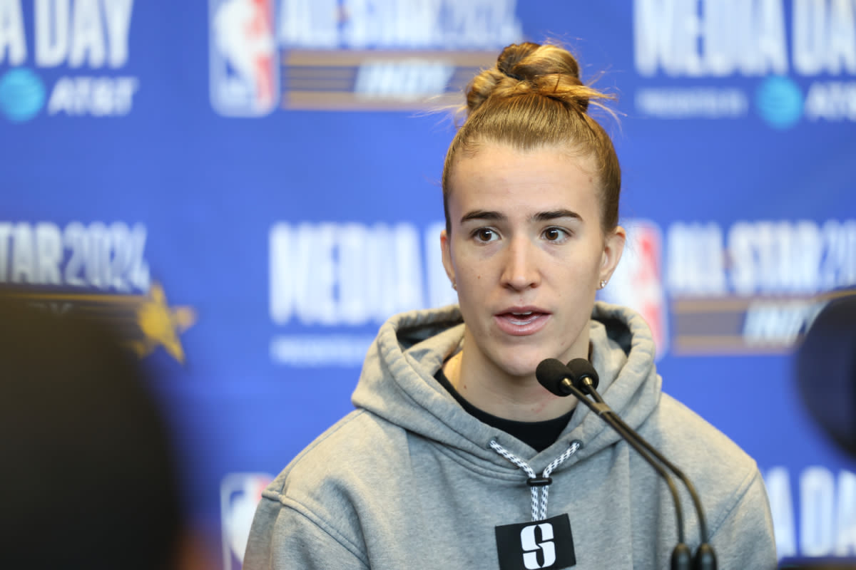 Heartwarming Interaction Between Sabrina Ionescu and Young Fan at Liberty-Mystics Game Goes Viral