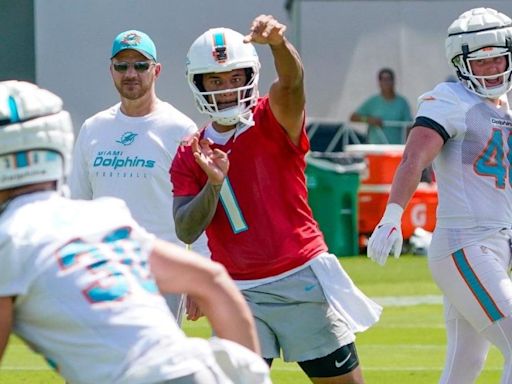 Dolphins QB Tua Tagovailoa shows up to promotional event with entirely new look