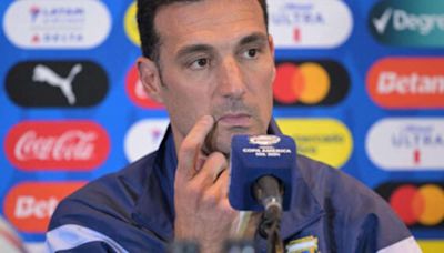 Scaloni destaca classificação da Argentina e diz que tentará manter Di María na seleção