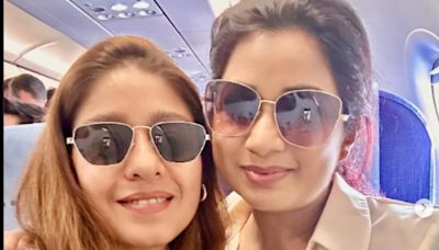 Shreya Ghoshal Drops Selfie With Sunidhi Chauhan To 'Break The Internet', Fans Say 'This Gen's Asha, Lata Ji' - News18