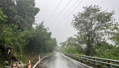 快訊／南橫公路檜谷路段邊坡落石 雙向交通阻斷禁止通行