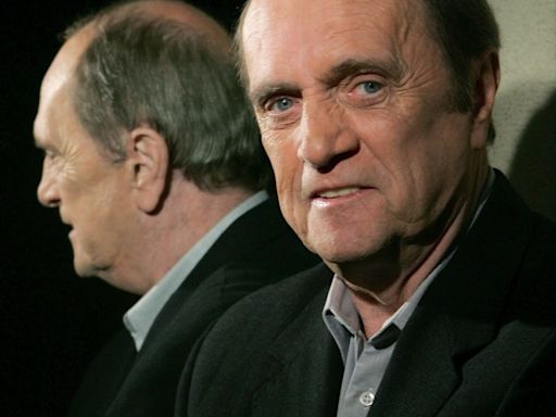 Comedian Bob Newhart, deadpan master of sitcoms and telephone monologues, dies at 94