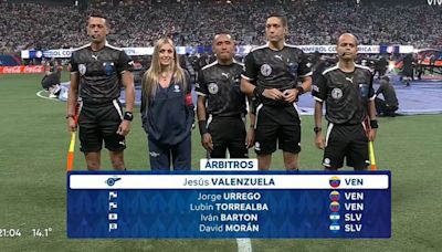 Por qué Morena Beltrán participó junto a los árbitros en el inicio del partido de Argentina frente a Canadá