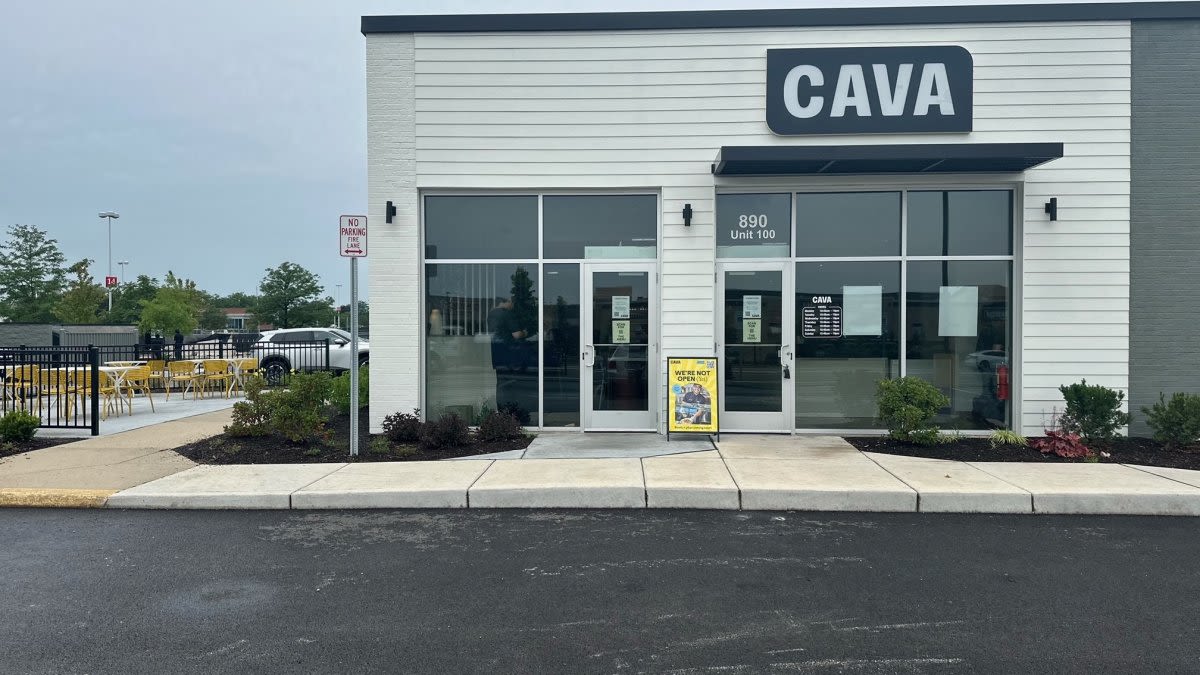 Popular Mediterranean restaurant CAVA opens 2nd Illinois location in Chicago suburbs