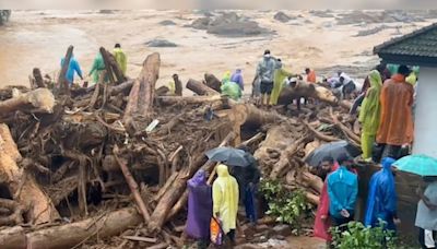 Wayanad landslides: Survivors recount harrowing moments - CNBC TV18