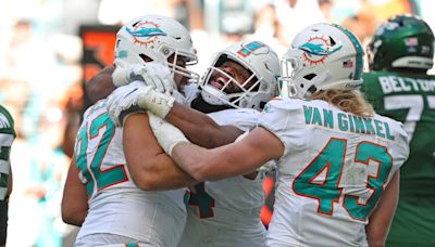 Dolphins’ Zach Sieler describes ‘bittersweet’ moment watching Christian Wilkins go