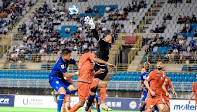 足球》台北田徑場雨勢中奮戰 中華0比3不敵阿曼