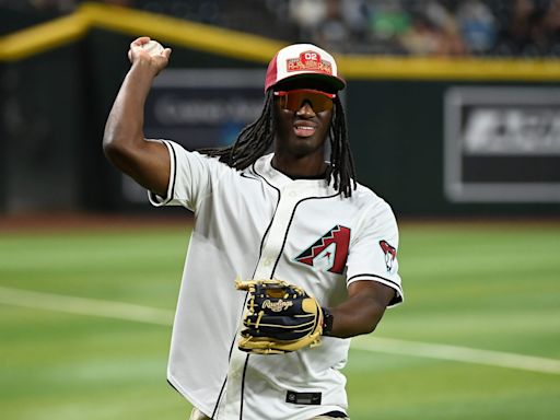 Cardinals' Marvin Harrison Jr., Darius Robinson throw out first pitch at Diamondbacks game