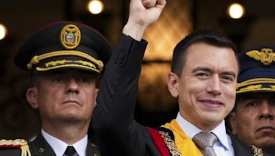 Presidente de Ecuador omite crisis con México en su informe a la nación