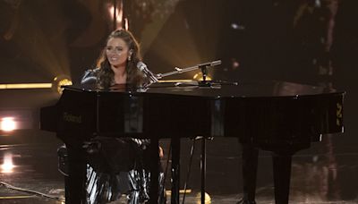 American Idol’s Emmy Russell Sings Grandma Loretta Lynn’s ‘Coal Miner’s Daughter’ for Top 8