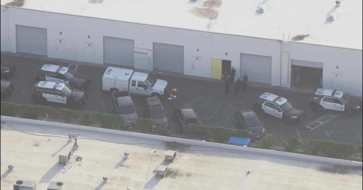 2 killed, 1 hospitalized after stabbing at Santa Ana business park