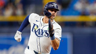 Rays put OF Lowe on 10-day IL for oblique strain