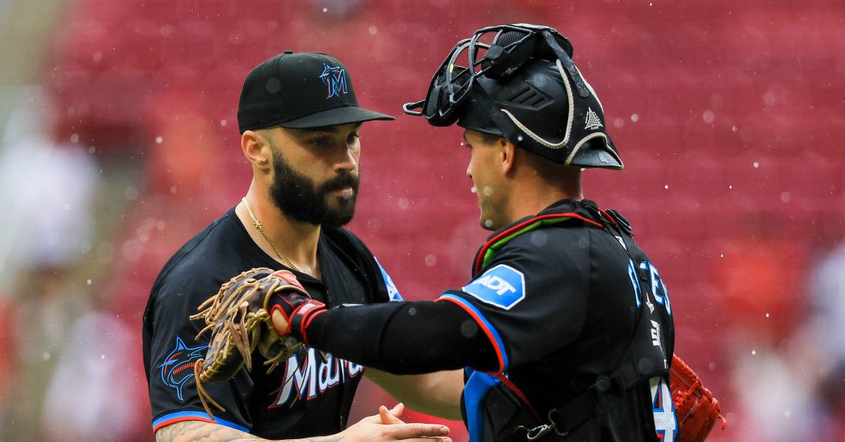 Marlins Snap Losing Streak, Win Series Finale Against Reds