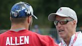 Jim Kelly stopped by Bills minicamp practice