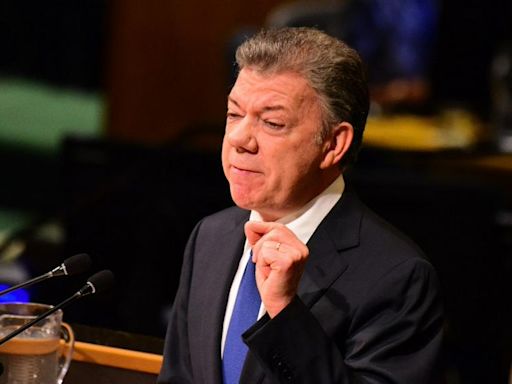 Santos se opone a Petro: "Usar el Acuerdo de paz para una constituyente es un absurdo"