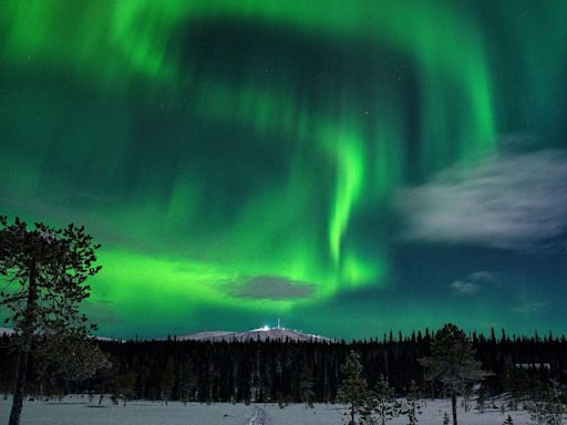 Updated Northern Lights Forecast: Solar Eruptions May Make Aurora Borealis Visible In These States Tonight