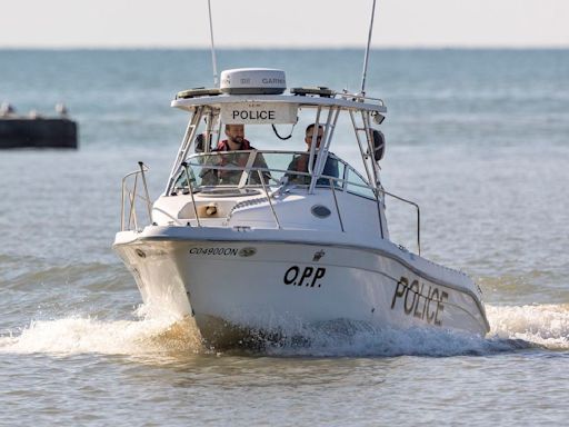 Empty kayak sparks large police, Coast Guard search near Grand Bend