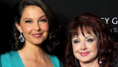 Ashley Judd Opens Up About 'Great Terror' of Mom Naomi's 'Untreated' Medical Battle