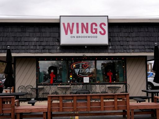 Restaurant not responsible for man’s injury after bone from ‘boneless’ wing got stuck in his throat, Ohio Supreme Court rules