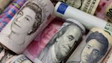 Libra esterlina cae por agitación en Reino Unido; el dólar toca máximo de 32 años vs yen
