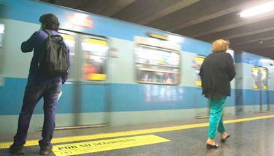 Metro de Santiago habilita combinación en Santa Anta pero continúa con retraso en la frecuencia de trenes en Línea 2