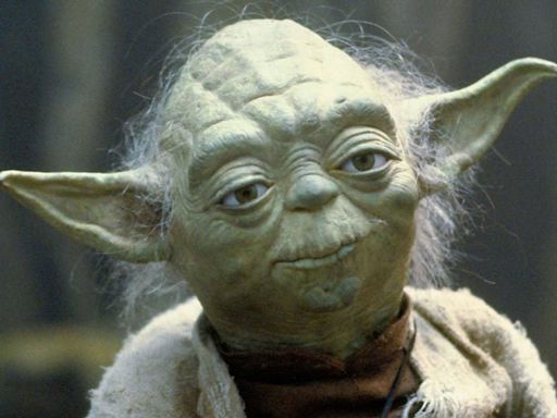 Star Wars: The Real Reason Yoda Talks Backwards - Looper