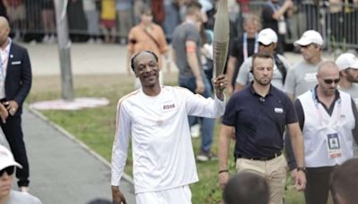 Snoop Dogg vira meme após participar de revezamento da tocha olímpica