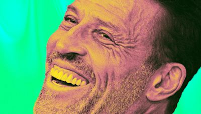 Tony Robbins May Have Been Conned by a Mad Scientist